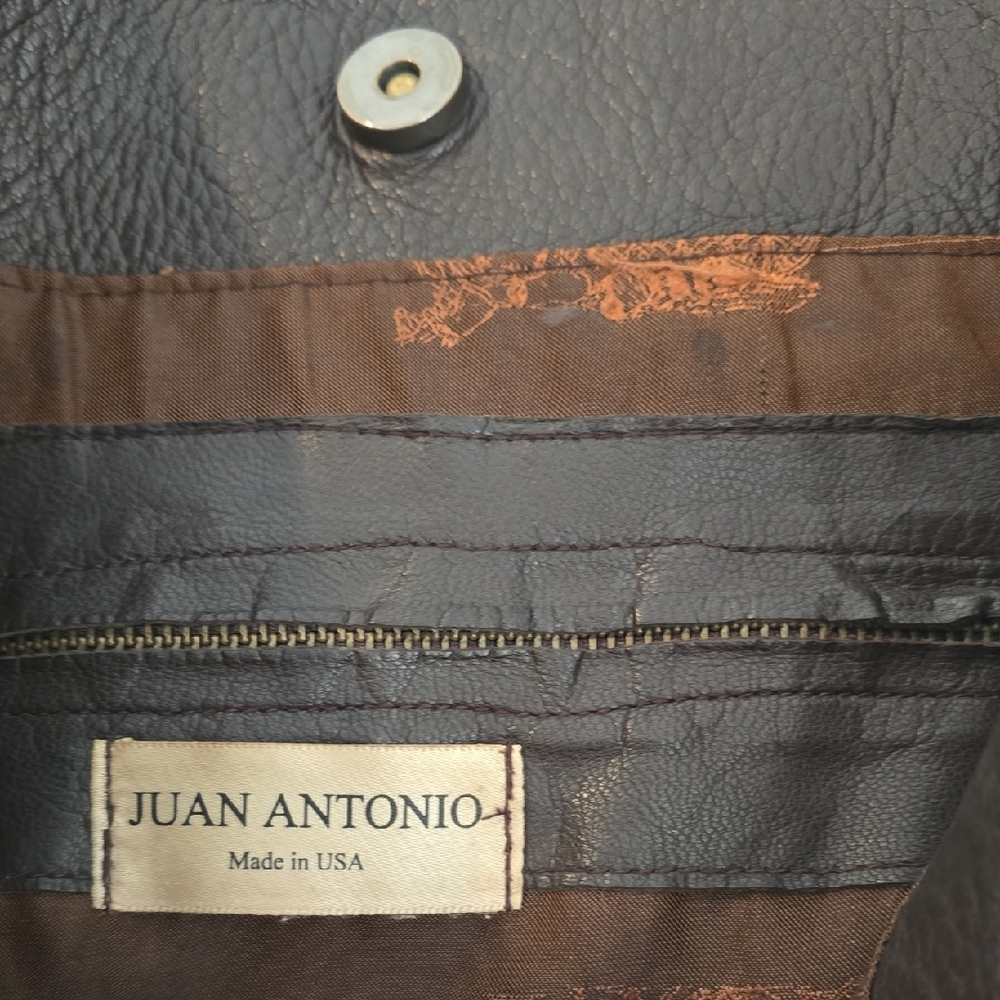 Elegant Tan and Brown Embossed Shoulder Bag - Picture 4 of 5
